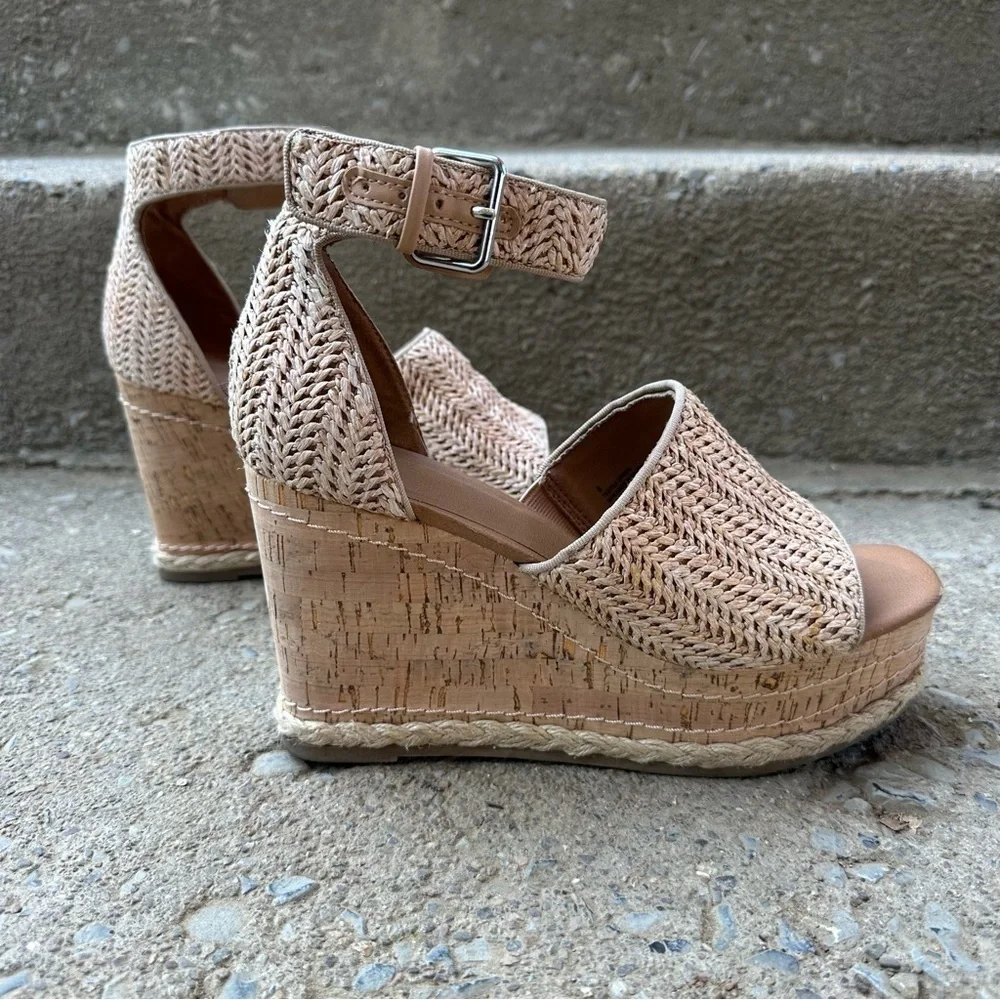 Universal Thread Raffia Woven Ankle Strap Espadrille Cork Wedge Sandals 8